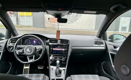 VOLKSWAGEN GOLF GTE offer photo