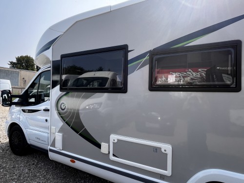 FORD CHAUSSON 720 TITANIUM offer photo