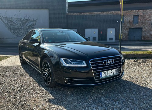 AUDI A8