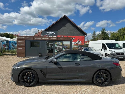 BMW M850i CABRIO offer photo