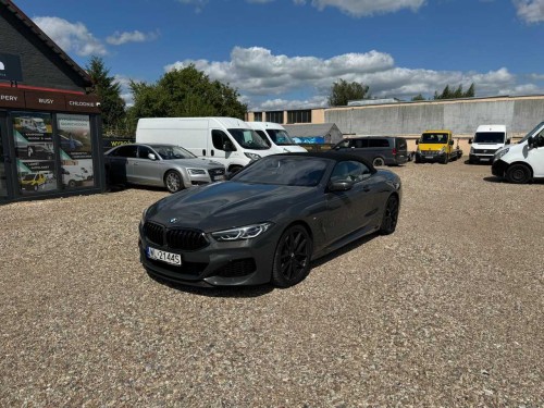BMW M850i CABRIO offer photo