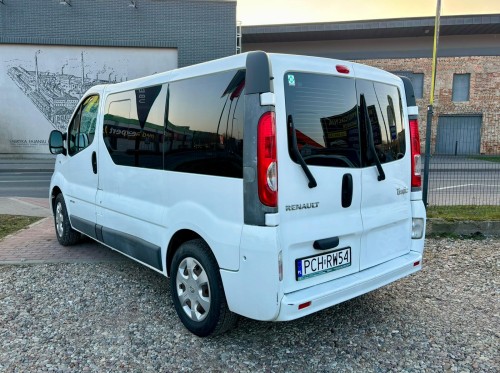 RENAULT TRAFIC offer photo