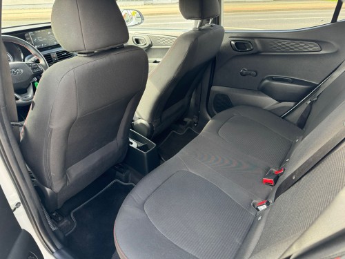 HYUNDAI i10 offer photo