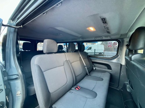 RENAULT TRAFIC offer photo