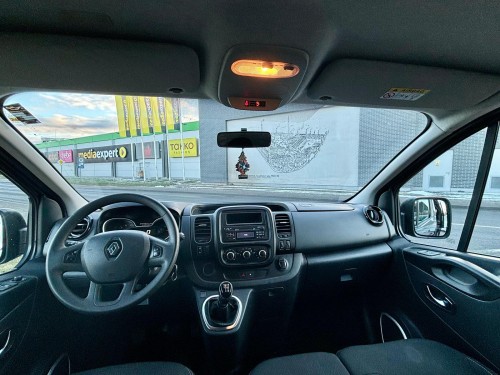 RENAULT TRAFIC offer photo