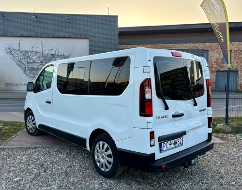 RENAULT TRAFIC offer photo