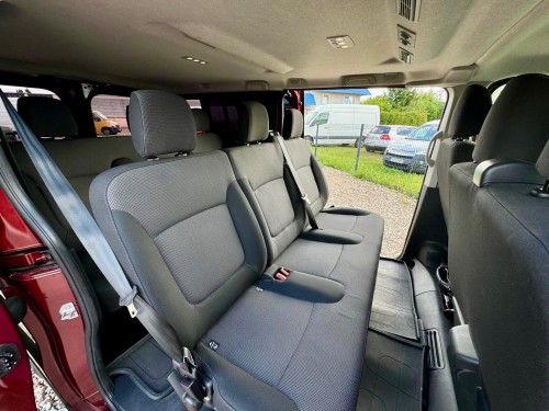 RENAULT TRAFIC offer photo