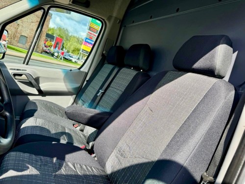 VOLKSWAGEN CRAFTER offer photo