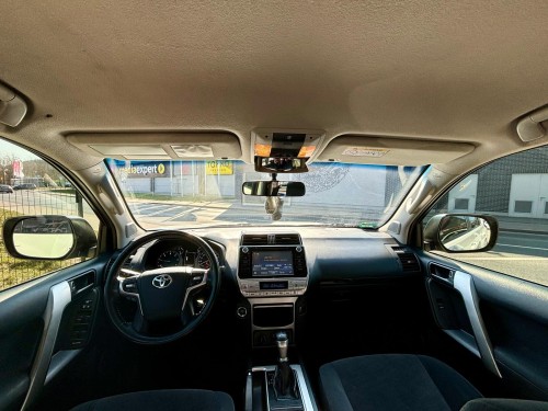 TOYOTA LAND CRUISER offer photo