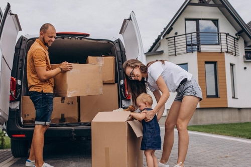 Samochód dostawczy na przeprowadzkę – jak wybrać odpowiedni model?